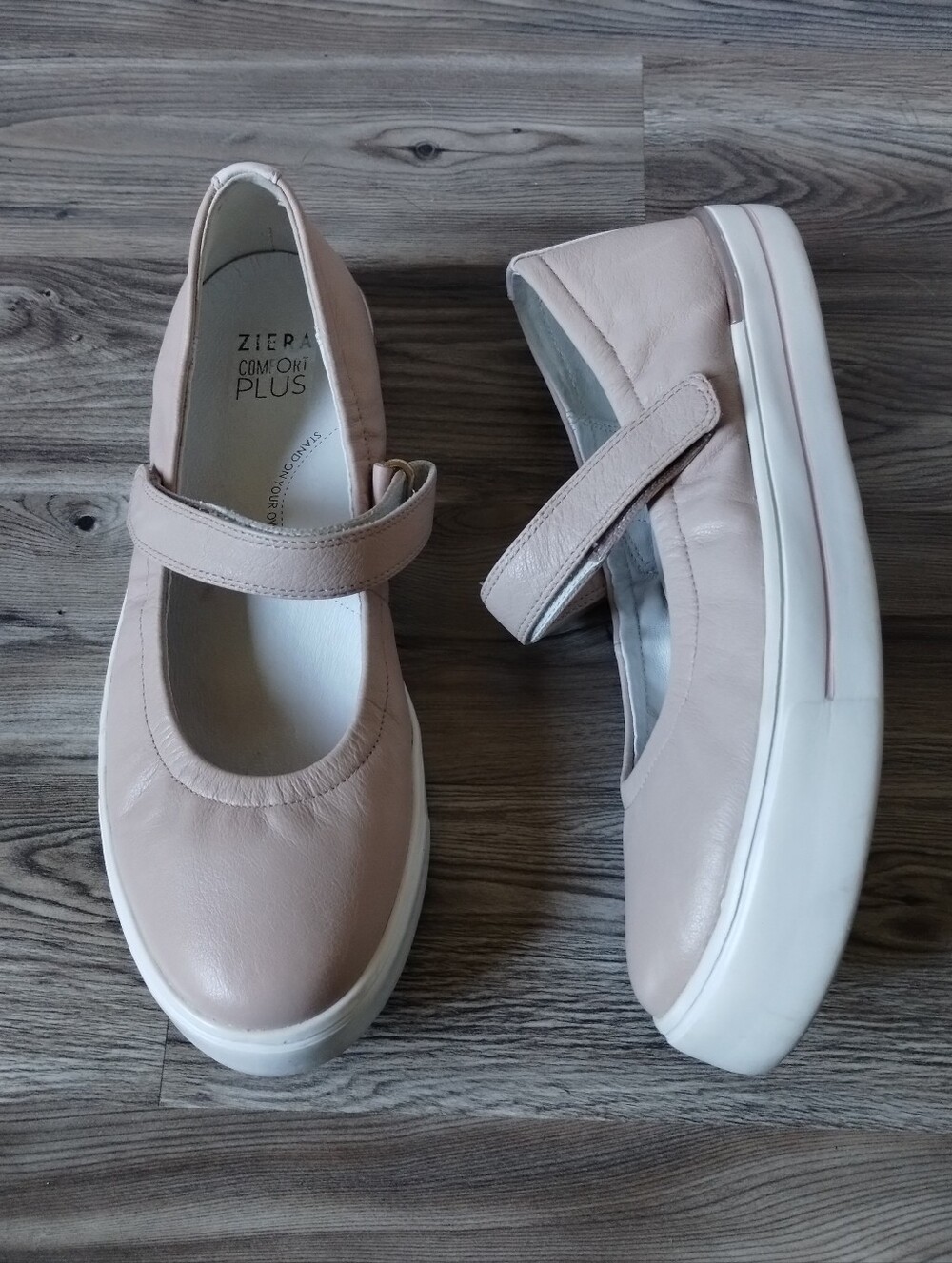 Ziera Alexian Leather Mary Jane Sneakers